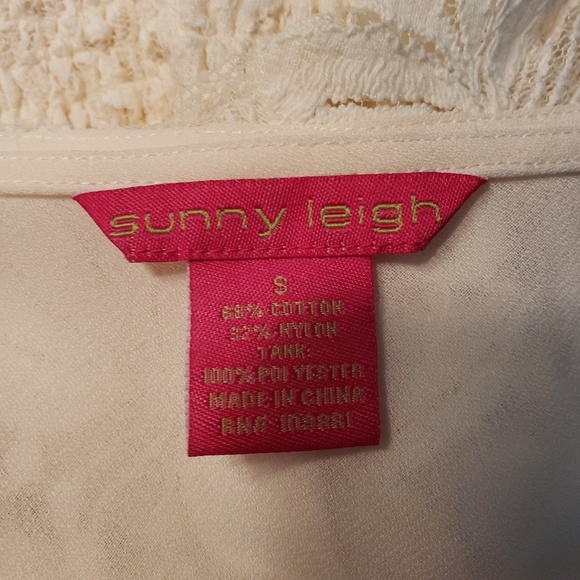 Sunny Lee Blouse - Picture 6 of 6